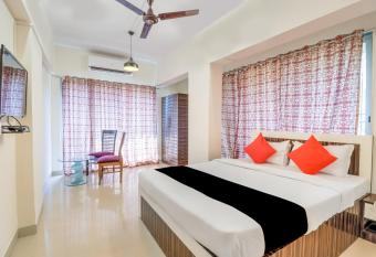 Hotel Crystal Inn has Balcony rooms