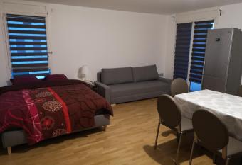 Appartement proche de Disneyland has Balcony rooms