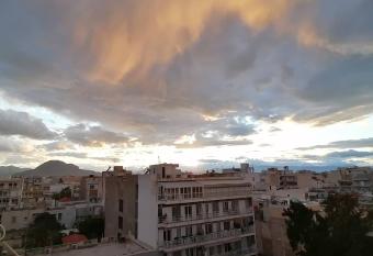 Hotel Korinthos allows 18 year olds to book a room