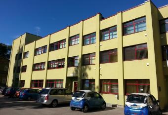 Guesthouse Rehab allows 18 year olds to book a room