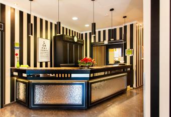 The Domicil Hotel Frankfurt City allows 18 year olds to book a room