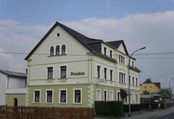 Pension Haufe has Balcony rooms
