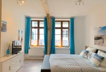 Apartment EIRA am Schleswiger Dom allows 18 year olds to book a room