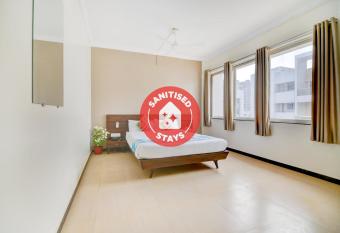 OYO Home 77978 Peaceful Stay Keshav Nagar allows 18 year olds to book a room