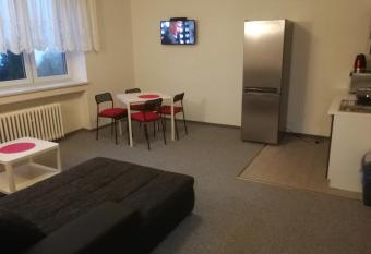 Hotel M&M allows 18 year olds to book a room