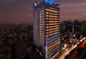 Renaissance Dhaka Gulshan Hotel allows 18 year olds to book a room