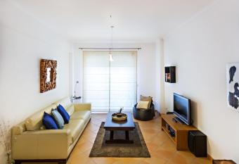 Alameda Apartment allows 18 year olds to book a room