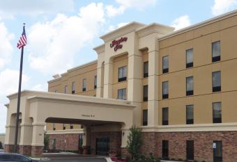 Hampton Inn Fayetteville allows 18 year olds to book a room