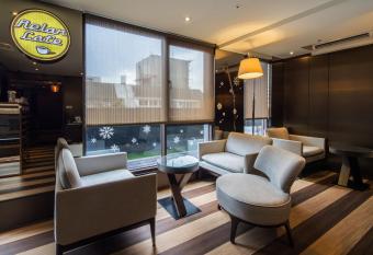 Hotel Relax I allows 18 year olds to book a room