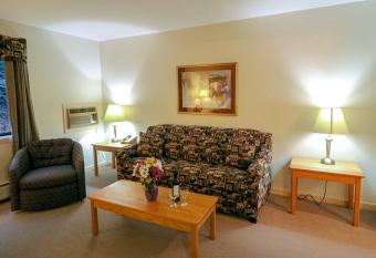 Cedarbrook Efficiency 220 allows 18 year olds to book a room