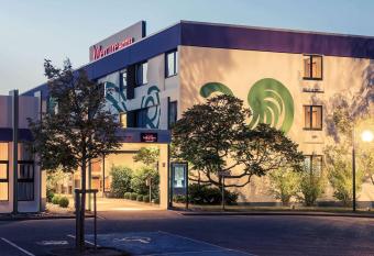 Mercure Hotel Saarbr  cken S  d allows 18 year olds to book a room