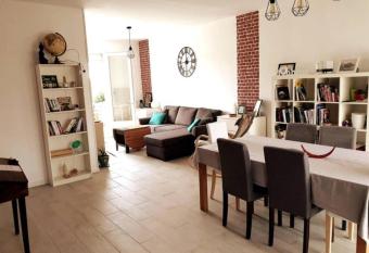 Maison familiale - m  nage, serviettes, draps inclus has Balcony rooms