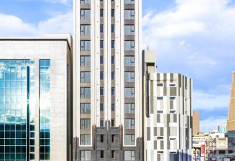 J  H   HOTEL Kaohsiung allows 18 year olds to book a room