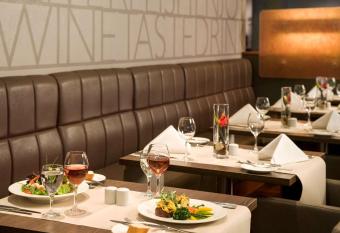 Novotel D  sseldorf City West allows 18 year olds to book a room