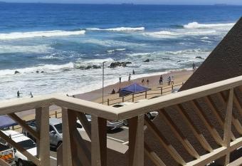 26 Isikhulu has Balcony rooms