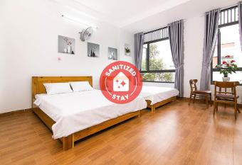 SPOT ON 806 Net Viet Homestay allows 18 year olds to book a room