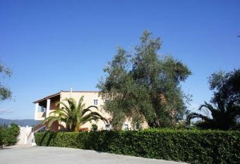 Villa Rosa Apartments has Balcony rooms