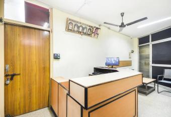 Flagship Hotel Aruljothi Gandhipuram Bus Terminus allows 18 year olds to book a room