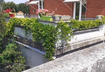 Chambres d h  tes GOBILLON allows 18 year olds to book a room