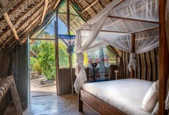 Paje Beach Bandas allows 18 year olds to book a room