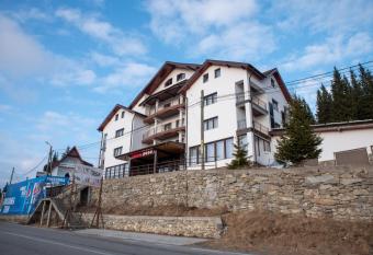 Pensiunea Eden has Balcony rooms