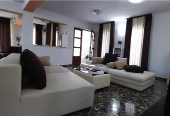 Vila Aly Busteni allows 18 year olds to book a room