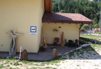 Ai Vecchi Molini has Balcony rooms