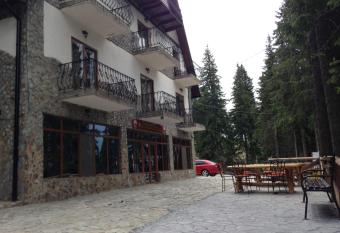 Cabana Haiducilor has Balcony rooms