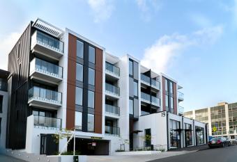 CHELSEABAY Modern Apartments has Balcony rooms