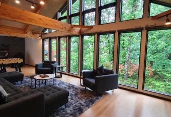 Sugoi Chalets has Balcony rooms