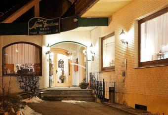 Land-gut-Hotel Zum alten Forsthaus has Balcony rooms