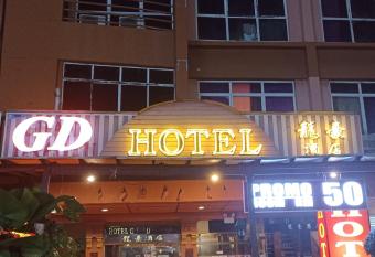 GD Hotel - Permas Jaya allows 18 year olds to book a room