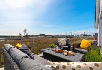 Hoppetosse allows 18 year olds to book a room