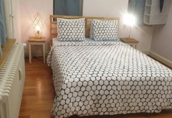 Gardenview Studio Basel allows 18 year olds to book a room