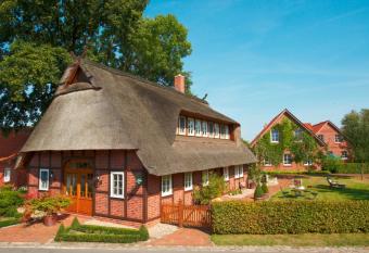 Ferienhof Hage has Balcony rooms
