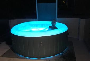 Appartement met groot terras has Balcony rooms