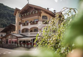 Hotel Garni Schneider has Balcony rooms