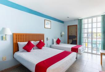 OYO Hotel Gandhi allows 18 year olds to book a room