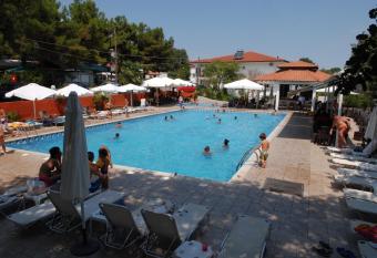 Hotel Camping Agiannis has Balcony rooms