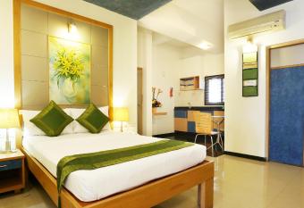 Treebo Edha Suites Koramangala has Smoking rooms