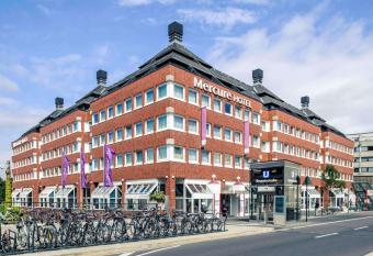 Mercure Hotel Severinshof K  ln City allows 18 year olds to book a room