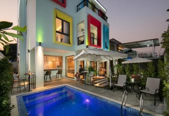 Viryla Boutique Hotel has Balcony rooms