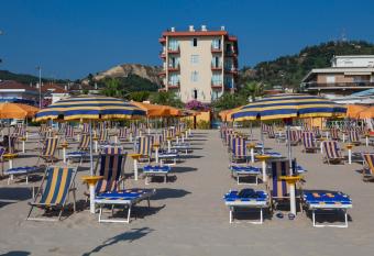 Hotel Eden has Balcony rooms