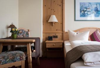 AKZENT Hotel Am Bach allows 18 year olds to book a room