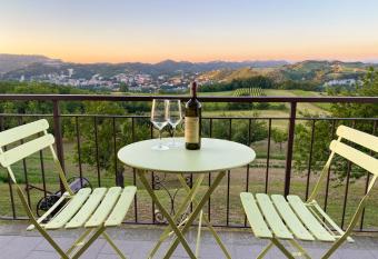 Vista sul Forte has Balcony rooms