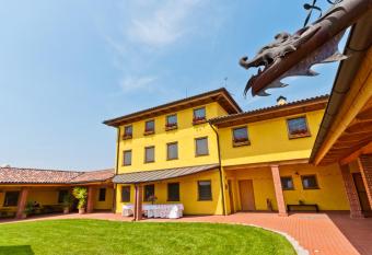 Corte all Olmo allows 18 year olds to book a room