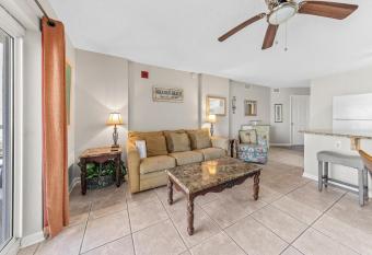 Tradewinds 307 has Balcony rooms