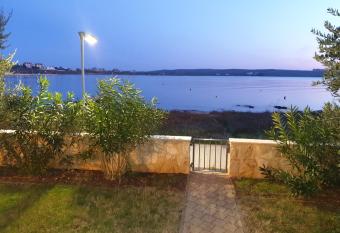 Summertime apartmani Povljana has Balcony rooms