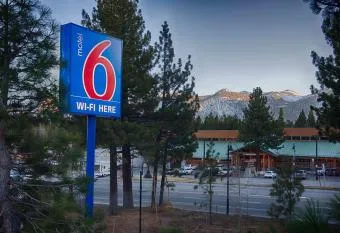 #469 - Pet-Friendly Mountain Condo, Pool & Spa has rooms with a private hot tub