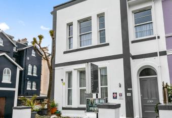 Westbrook Guesthouse allows 18 year olds to book a room